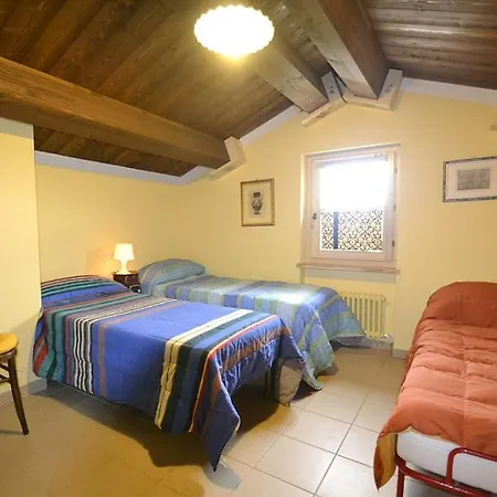 Sleeps 5 Pool Air Con Wifi Villa