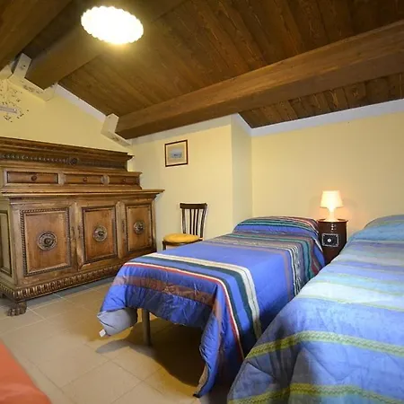 Sleeps 5 Pool Air Con Wifi