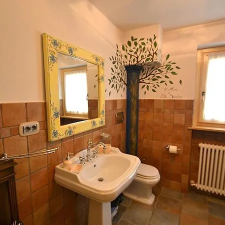 Sleeps 5 Pool Air Con Wifi *