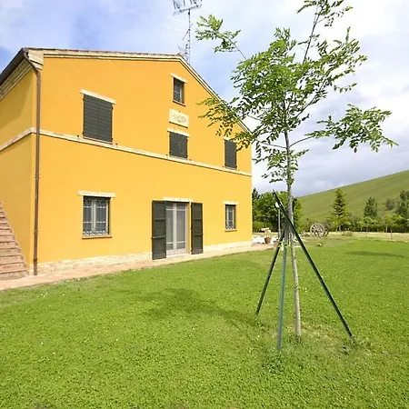 Sleeps 5 Pool Air Con Wifi